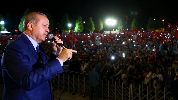 Erdogan : “Les Etats-Unis feront un choix tôt ou tard. La Turquie ou l’organisation terroriste FETO"