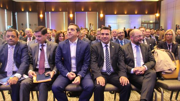 Batı Balkanlar Zirvesi_Batı Balkanlar_Zoran Zaev_Martin Schulz_Alexis Cipras.jpg