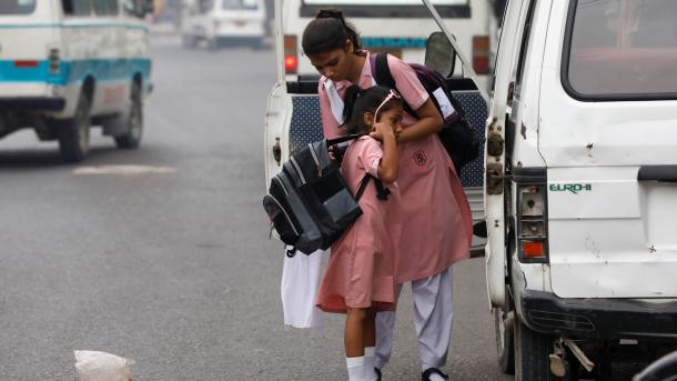 pakistan kiz ogrenci.jpg