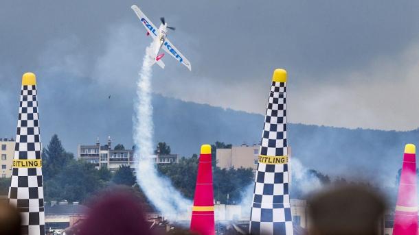 Red Bull Air Race - Újra a Lánchíd alatt repülnek át a pilóták