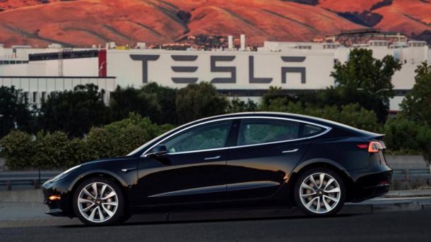 Tesla model 3.jpg