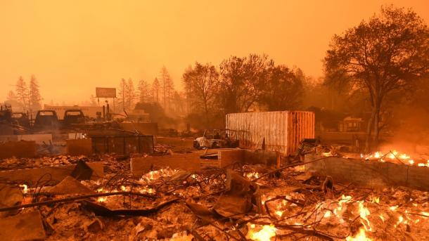 Incêndio na Califórnia: 74 mortos e mais de 1000 desaparecidos