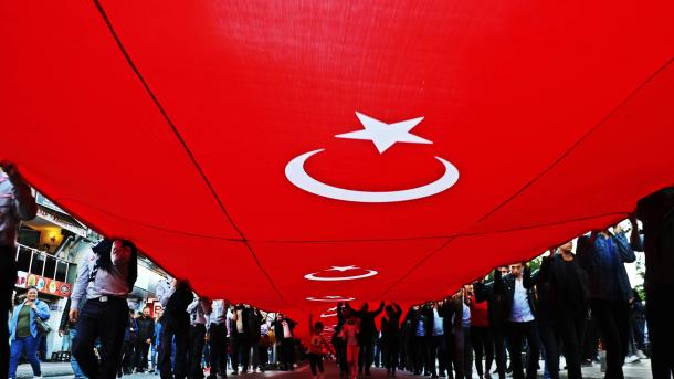 samsun bayrak yuruyus1.jpg