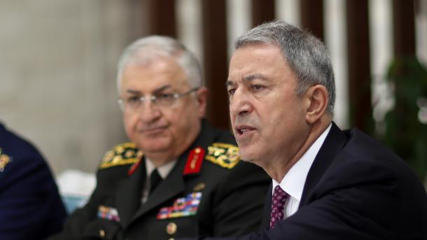 Akar: Turqia do të bëjë atë që është e nevojshme në Menbixh