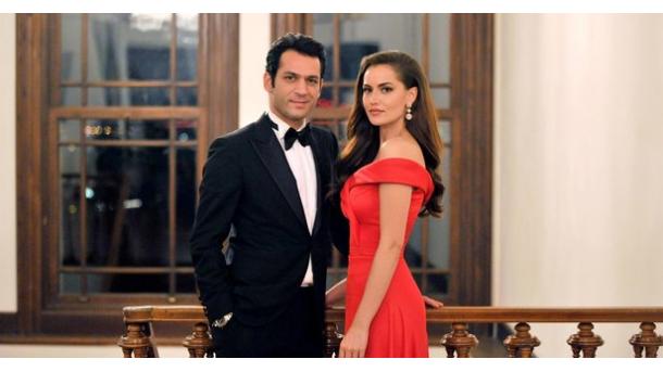 Filme protagonizado por Fahriye Evcen rompe récords de rating en España