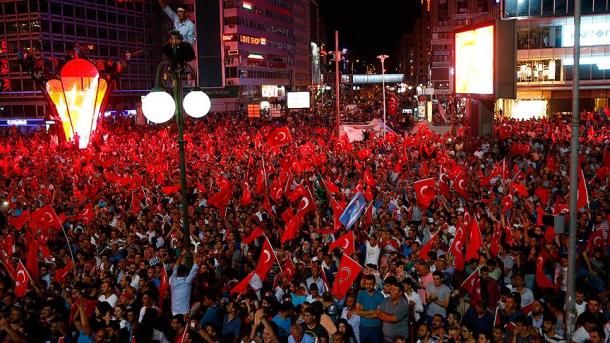 Fitorja e popullit!