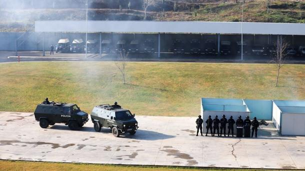 Türkiye-den Arnavutluk Polisine araç ve ekipman yardımı_10.jpg