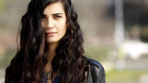 tuba büyüküstün 8.jpg