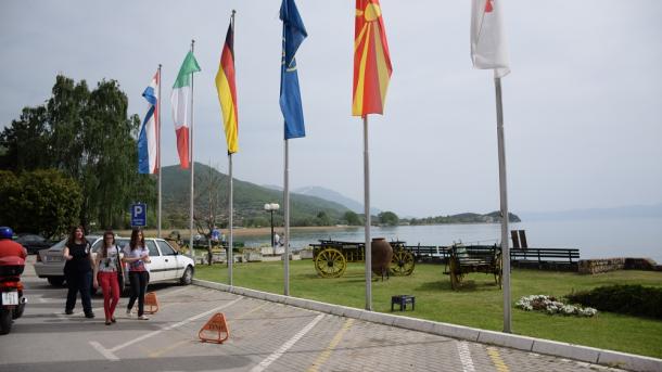 Pengesa greke në rrugën e Maqedonisë drejt integrimit në NATO dhe BE
