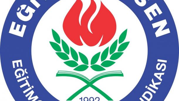 Kosovë - Sindikata turke e arsimtarëve ndihmon fëmijët jetimë