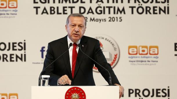 Erdogan: Nëse s'njeh historinë, gjuhën e fenë, nuk ke të ardhme