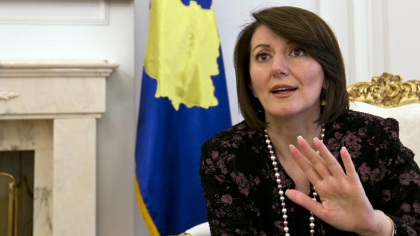 Jahjaga: Serbia në BE, kur të zgjidhë çështjet me Kosovën