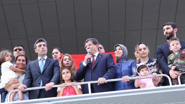 Davutollu: Sot ra maska e manipuluesve dhe provokatorëve