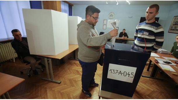 Bosnjë-Hercegovinë - Fillon votimi për zgjedhjet e përgjithshme