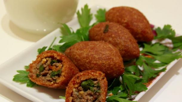 Котлеты из булгура с мясной начинкой или "ичли кёфте"