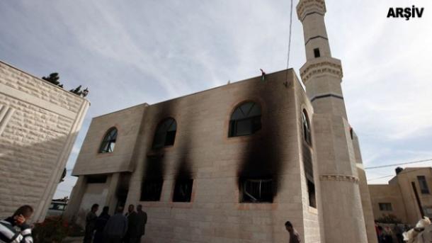 Masjid Tebing Barat dibakar