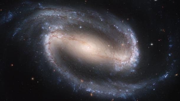 Hubble turns 25