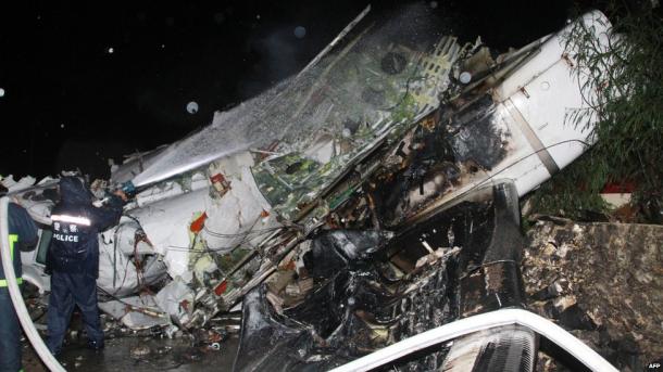 11 të vdekur nga aksidenti i avionit në Tajvan