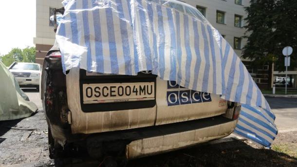 Ukrainë - Bashkimi Evropian dënon djegien e makinave të OSBE-së
