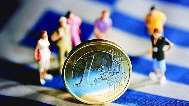 Një 29-vjeçar britanik mbledh fonde për të shpëtuar Greqinë!