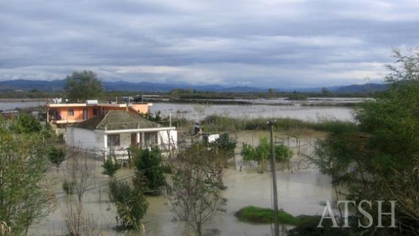 Përmbytje - Situata e rënduar në shumë zona të Shqipërisë