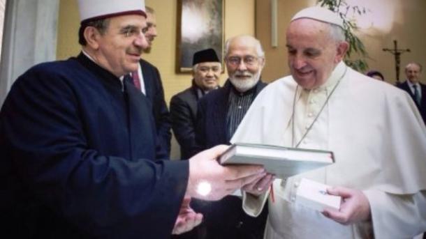 Myftiu i Kosovës takohet me Papën