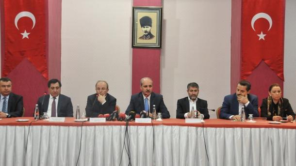 Вице-премьер заявил, что Турцию пытаются погрузить в хаос
