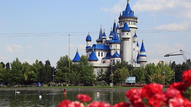 Сказочный замок в Эскишехире привлекает любителей сказок