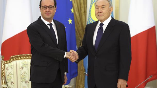 Hollande kërkon ulje të tensionimit në Ukrainë
