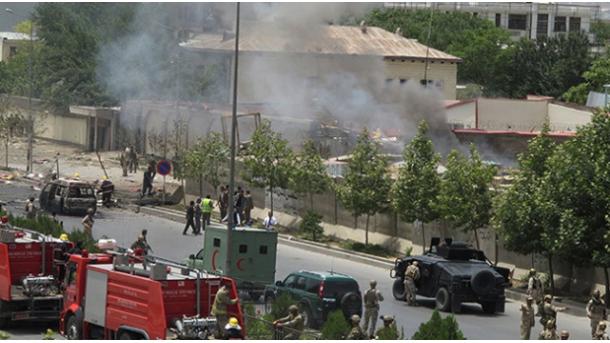 10 të vrarë nga sulmi me bombë ndaj ministrit në Pakistan
