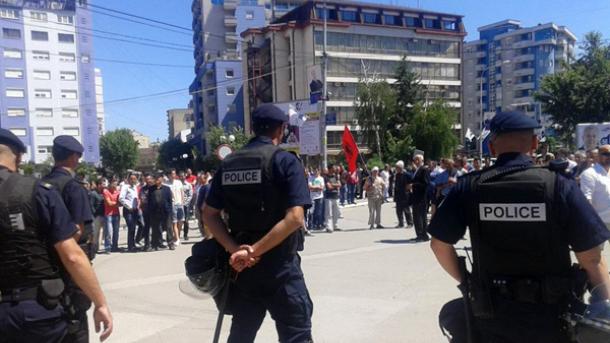 Qeveria e Kosovës fton qytetarët për qetësi dhe vetë përmbajtje