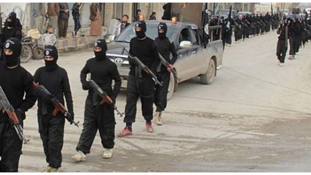 Një "fëmijë britanik" shihet në videon e ekzekutimeve të DAESH-it