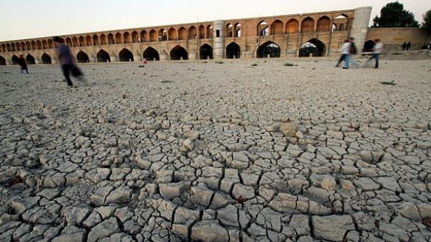 عیسی کلانتری: ایران دارد ویران می شود