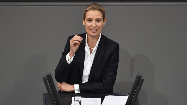 AfD-Politikerin diskriminiert Kopftuchträgerinnen