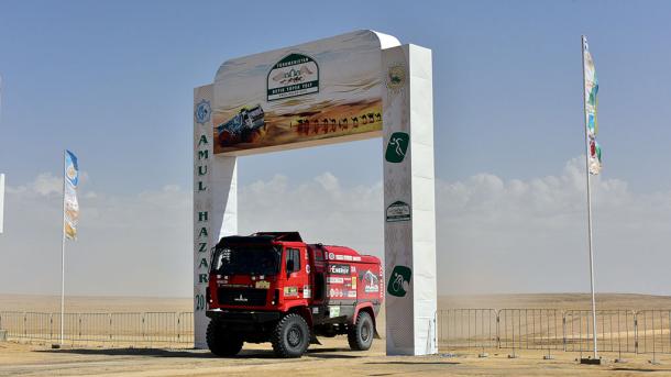 Ralli-reýde gatnaşyjylar “Altyn asyr” Türkmen kölüne geldiler