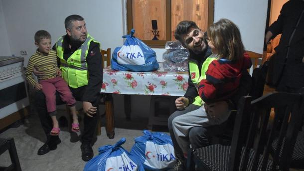 Türkiye-den Arnavutluk-a yardım eli_11.jpg