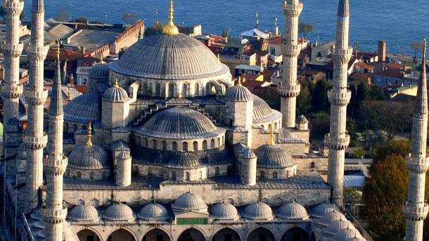 çamlıca-cami-vs-sultanahmet-cami_639910.jpg