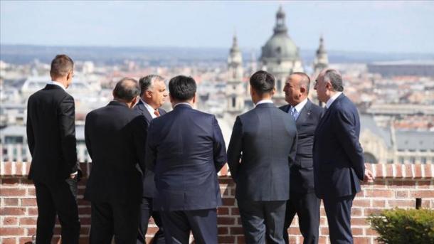 Menteri Luar Mevlüt Çavuşoğlu Diterima oleh Perdana Menteri Viktor Orban di Budapest