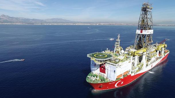 O navio de exploração petrolífera Fatih vai começar a fazer prospeção a leste de Chipre