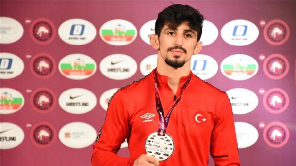 Lutte (Gréco-Romaine) / Rome 2020 : Kerem Kamal obtient la médaille d’Argent en -60 kg