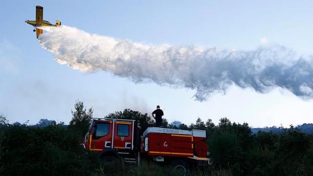Selatan Perancis terbakar