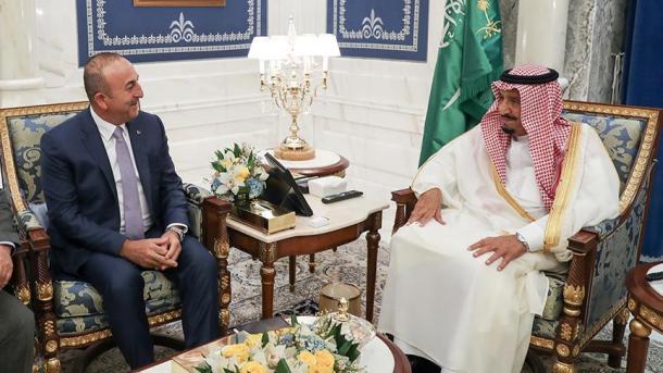 König Salman bin Abdülaziz empfängt Çavuşoğlu