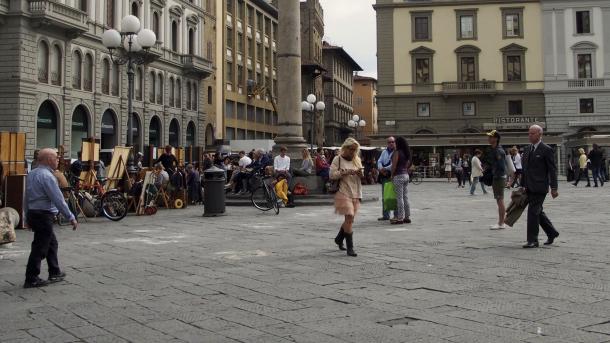 Italia Terapkan Larangan Makan Sandwich di Jalanan dengan Bebas