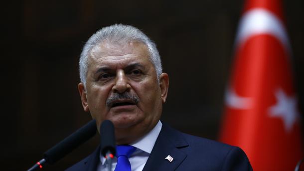 Yildirim reagoi ashpër ndaj kritikave për zgjatjen e gjendjes së jashtëzakonshme