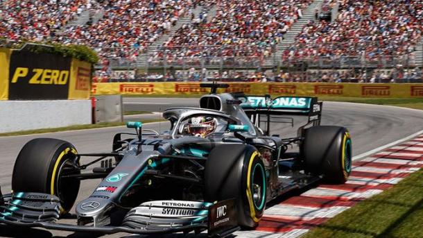 Hamilton menang di Canada