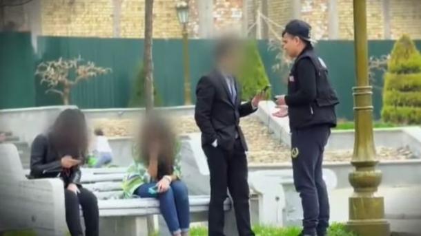 اوزبکستان:عوامی مقامات پر بوس وکنار دکھانے کا پروگرام تنقید کی زد میں آگیا