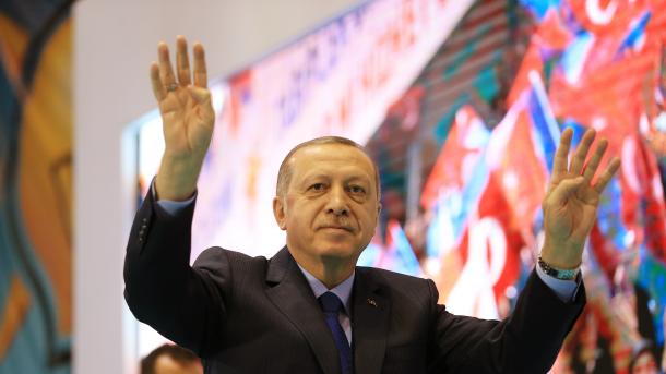 Erdogan: Populli turk nuk i ngjan asnjë populli tjetër, e merr forcën nga historia dhe besimi | TRT  Shqip