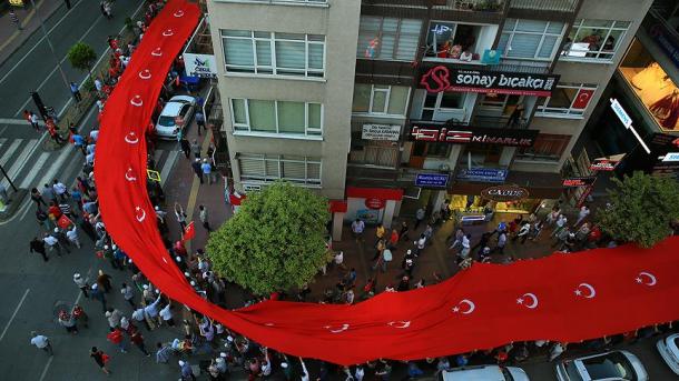 Kılıç Samsun bayrak yürüyüşü.jpg
