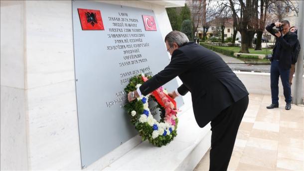 Murat Ahmet Yörük_Yunus Emre_İşkodra_18 mart sehitleri anma gününde.jpg
