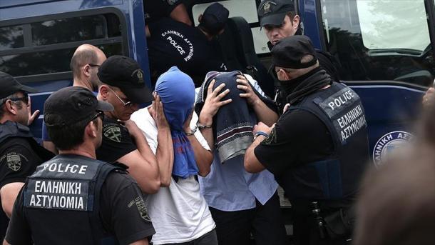 Turqia i dërgoi Greqisë dosjen për ekstradimin e 8 puçistëve